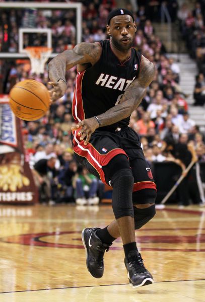 米体：罗马法院起诉那不勒斯转会财务造假，涉及奥斯梅恩等人（米体：罗马法院指控那不勒斯转会财务造假，奥斯梅恩等涉案）