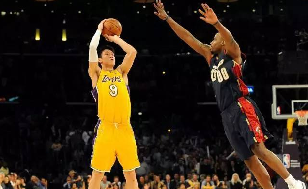 记者：国米、尤文和水晶宫想冬窗引进阿克，曼城要价3500万欧（记者：阿克成国米、尤文与水晶宫冬窗目标，曼城标价3500万欧）