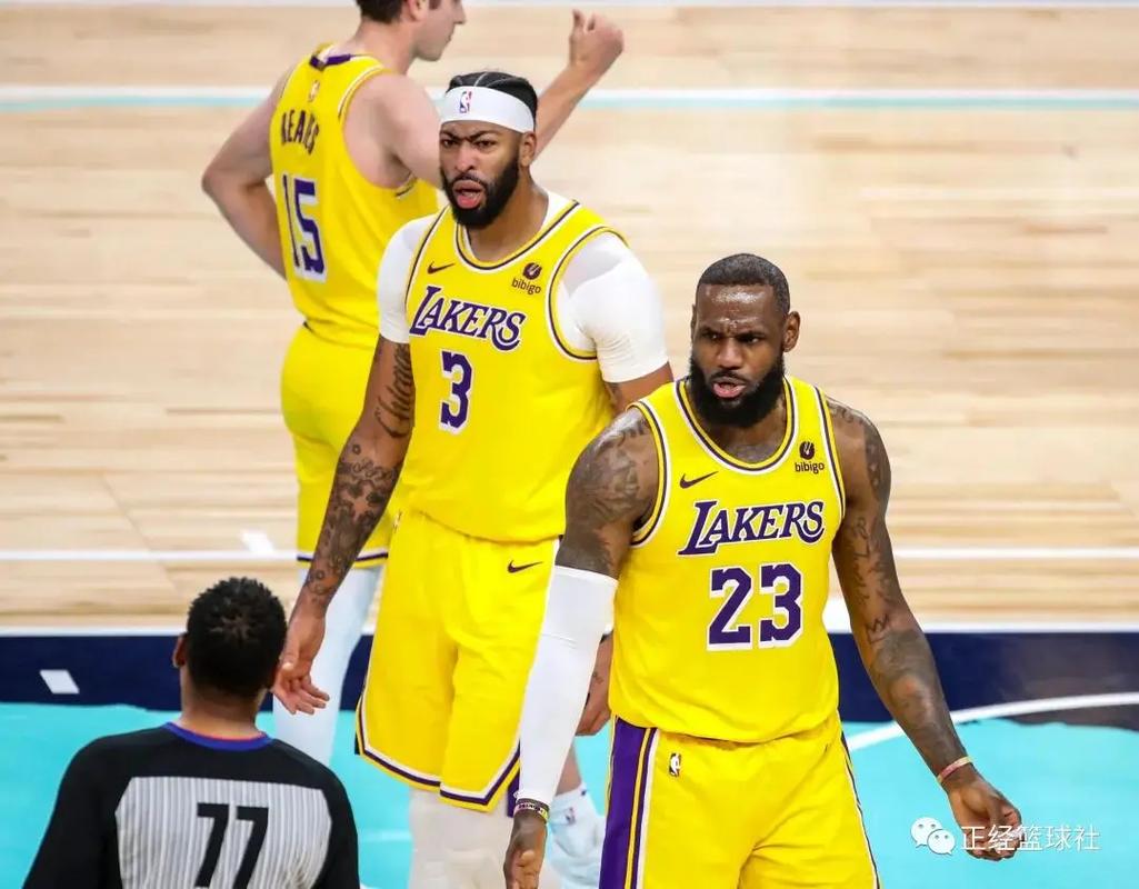 德媒：施洛特贝克可能在踢曼城时复出；迪朗维尔随一线队训练（德媒称施洛特贝克有望战曼城复出，迪朗维尔已随一线队合练）