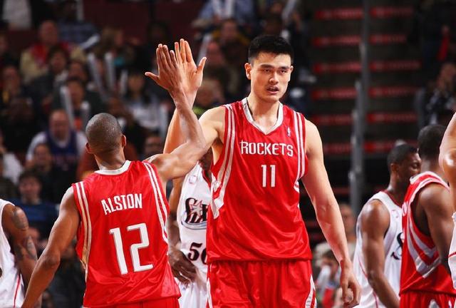 NBA球员专访：詹姆斯谈团队合作,（NBA独家专访：詹姆斯畅谈团队协作）