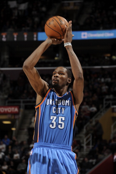 本世纪五大联赛参与百球最快TOP10：C罗70场第1，苏牙71场第2（本世纪五大联赛最快达成参与百球前十：C罗70场居首，苏亚雷斯71场次席）