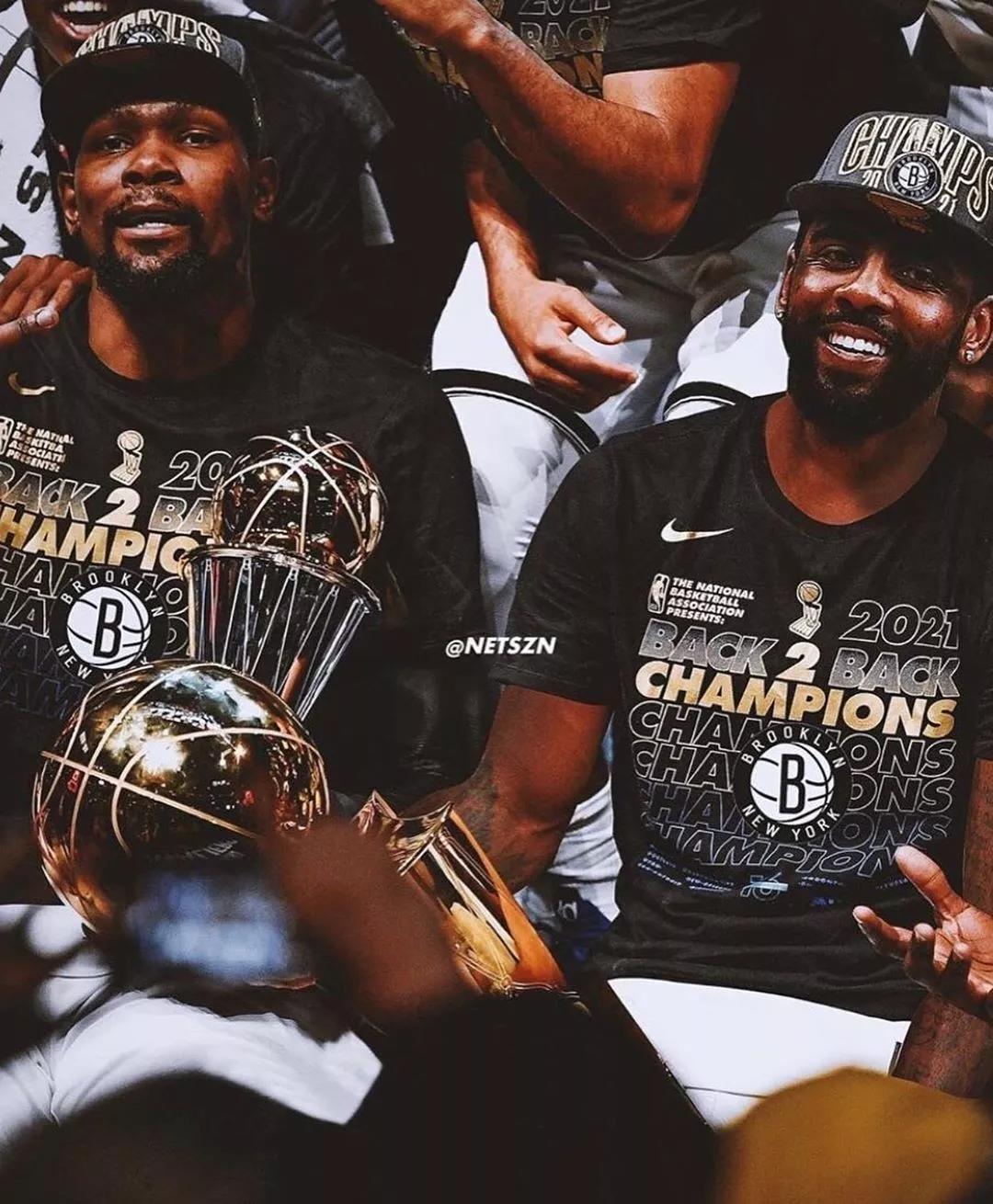 意甲积分榜：争冠白热化，米兰1球净胜球优势领先那不勒斯居首（意甲榜首之争白热化：米兰以1球净胜优势力压那不勒斯登顶）